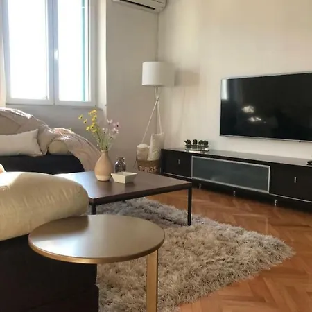 Cozy Solis-city Center Apartment *