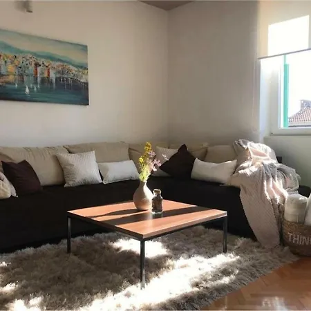 Cozy Solis-city Center Apartment Split